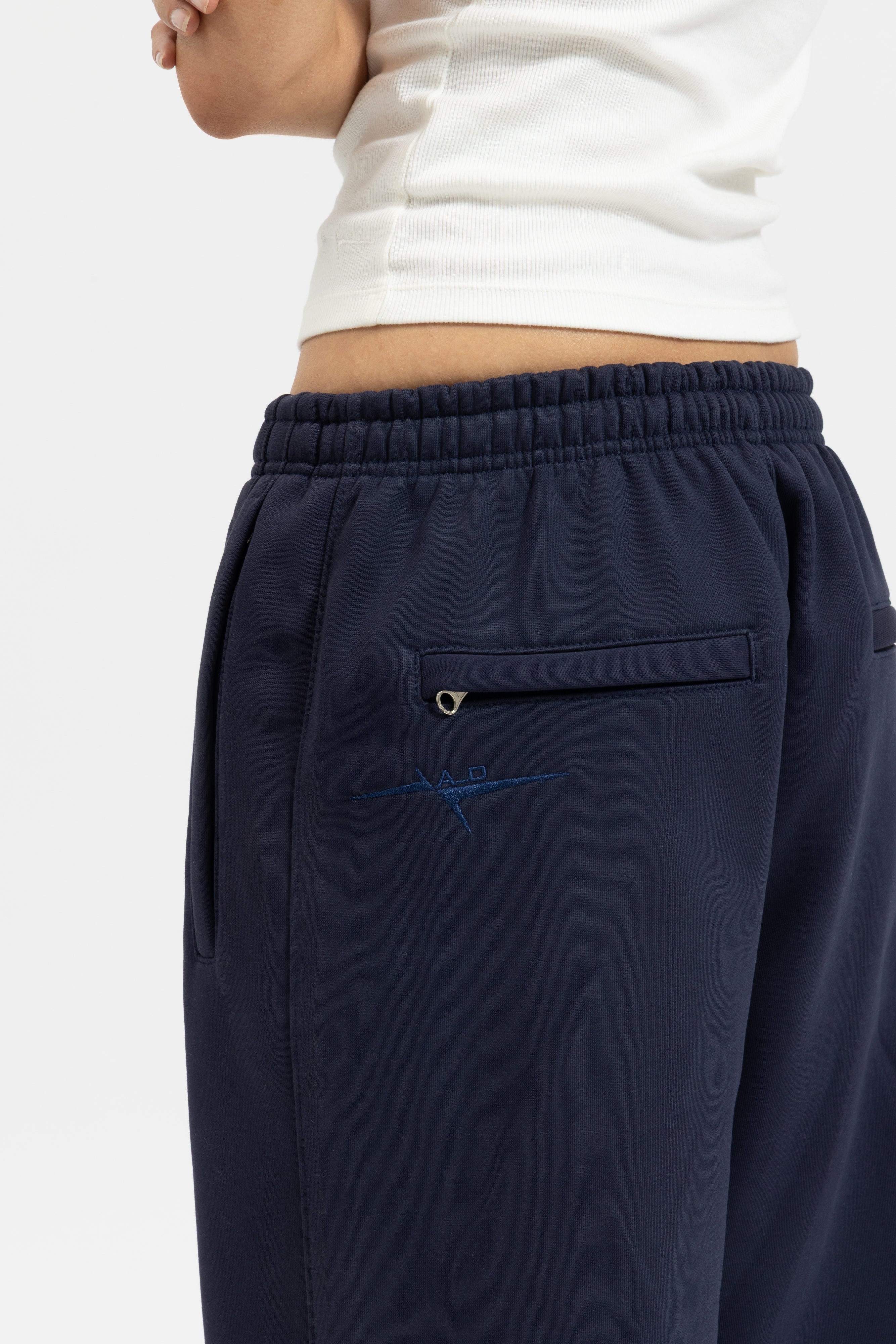 SIGNATURE CUFFED JOGGERS - NAVY
