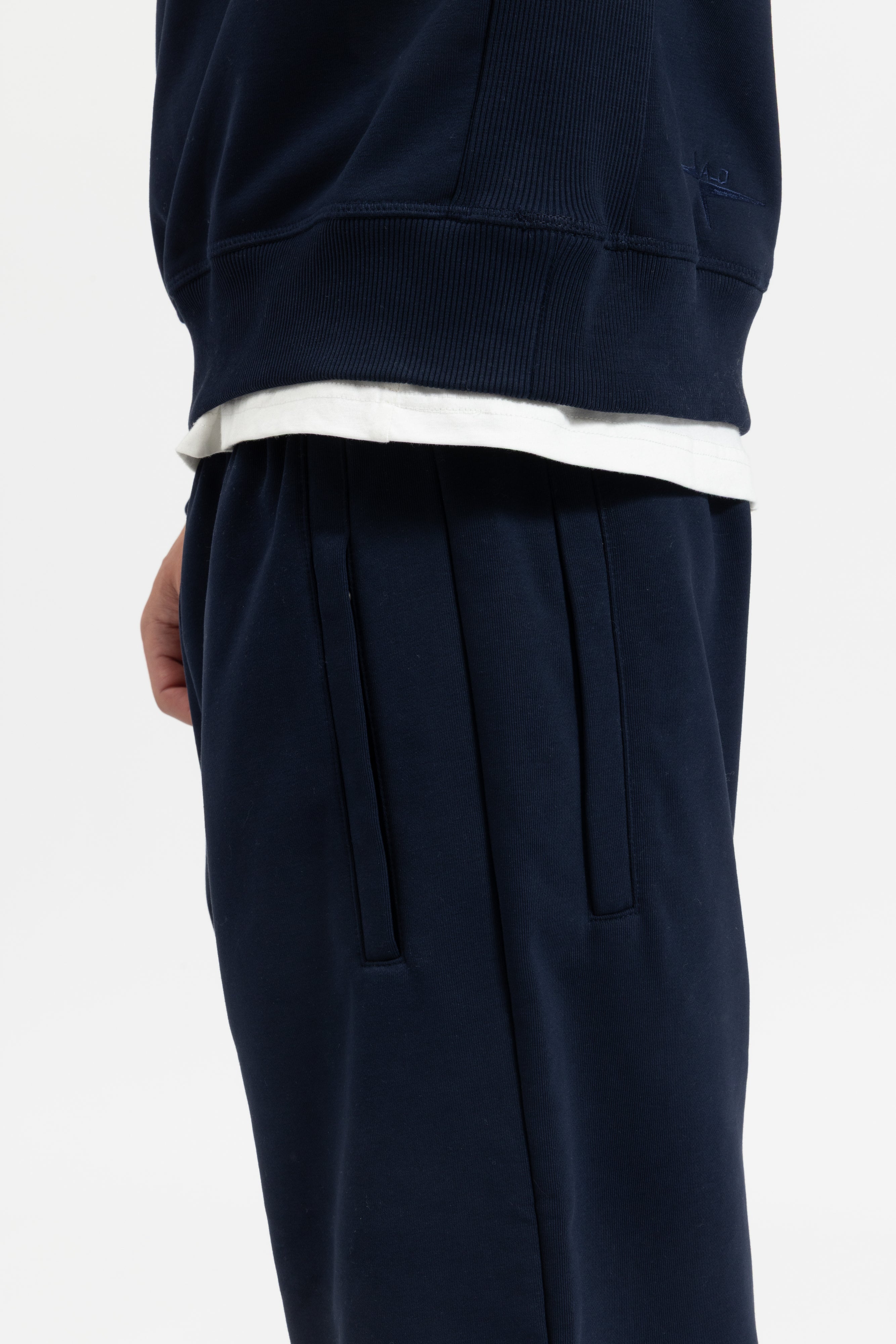 DRIFT JOGGER SHORTS - TRUE BLACK