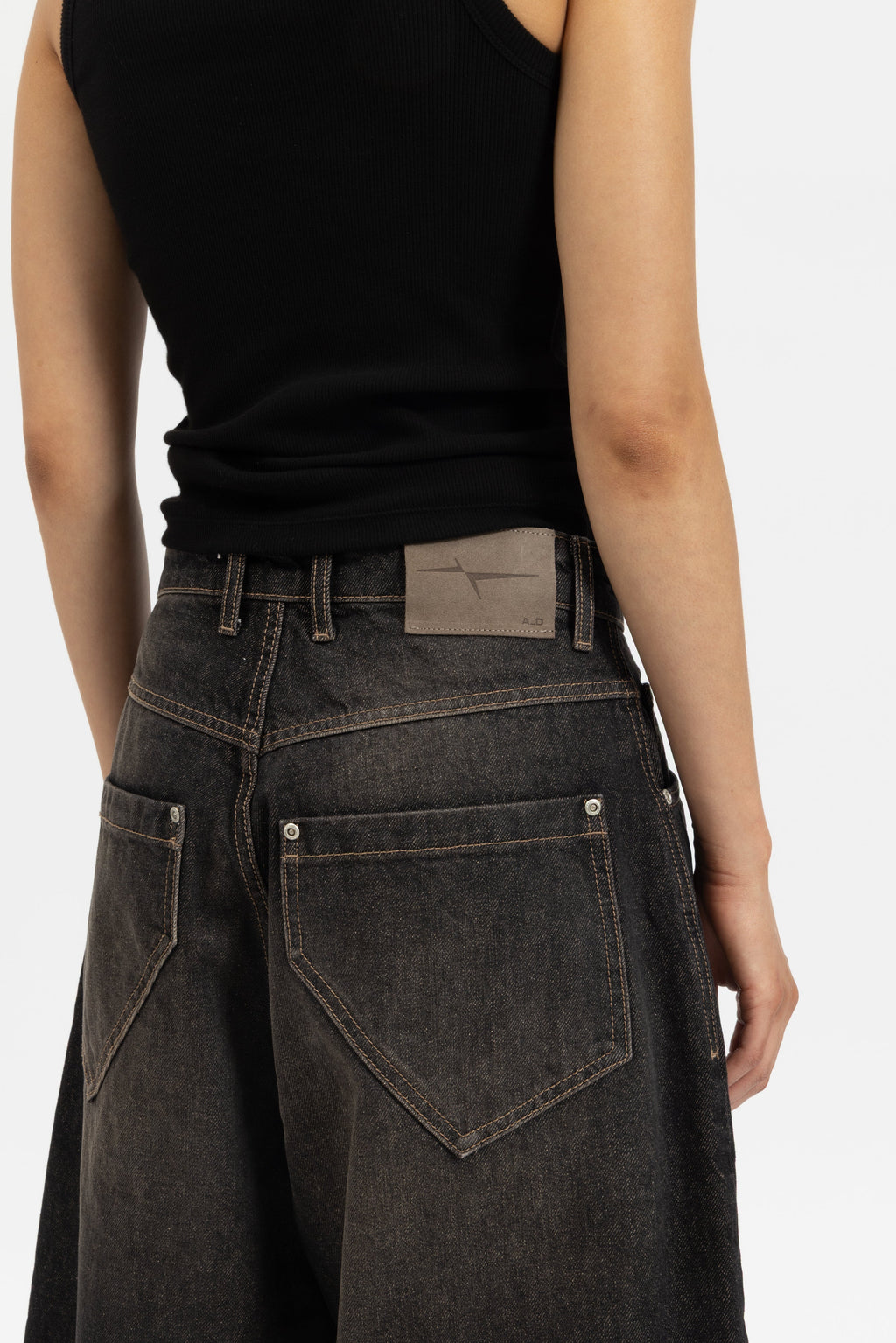 BAGGY DENIM SHORTS - SMOKED EARTH