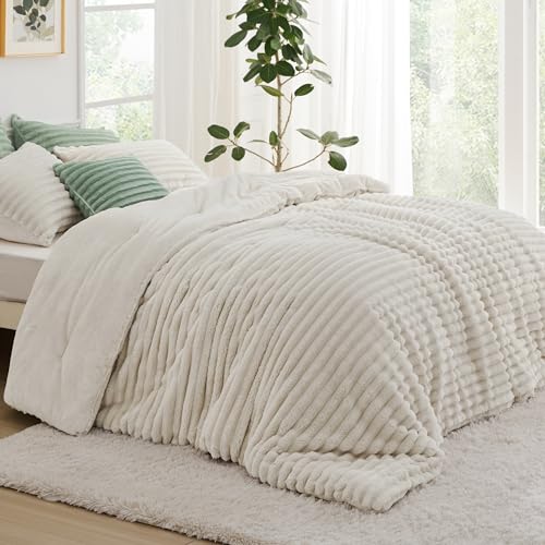 King Size Cream White Faux Fur Comforter Set with 2 Pillowcases X701