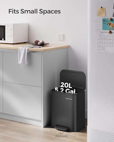 5.2-Gallon Stainless Steel Kitchen Trash Can with Lid Z8532