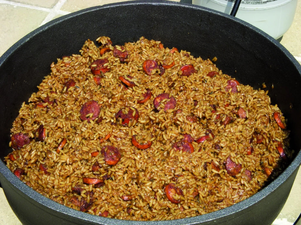 Pre-Seasoned 8 qt Cast Iron Dutch Oven H8754