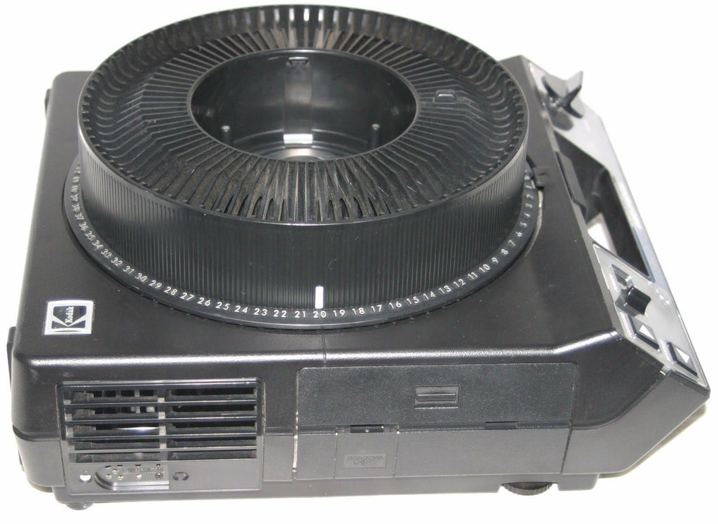Carousel Projector with Remote Focus and 80-Slide Tray E652