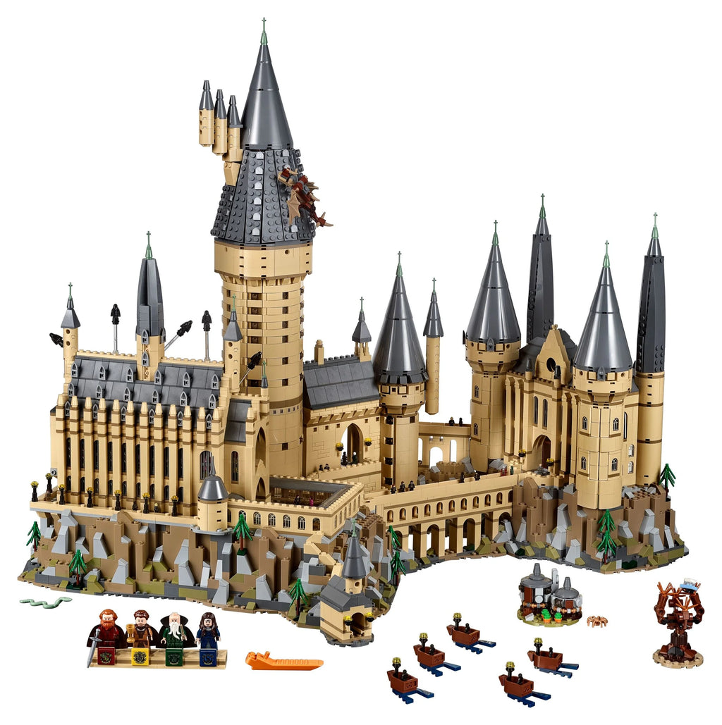 LEGO Harry Potter Hogwarts Castle Building Set with Minifigures R24391