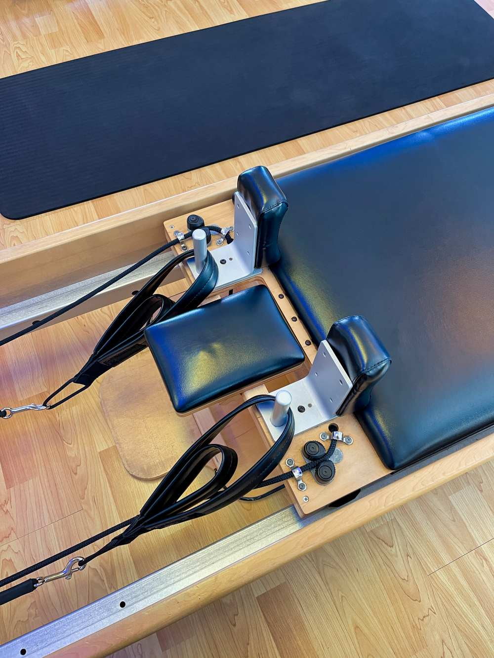 Foldable Wood Pilates Reformer Machine Q90669
