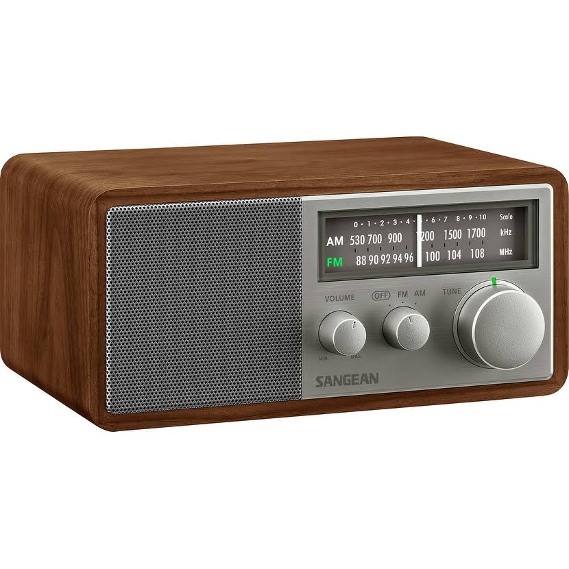 Wood Cabinet AM/FM Analog Radio P52210