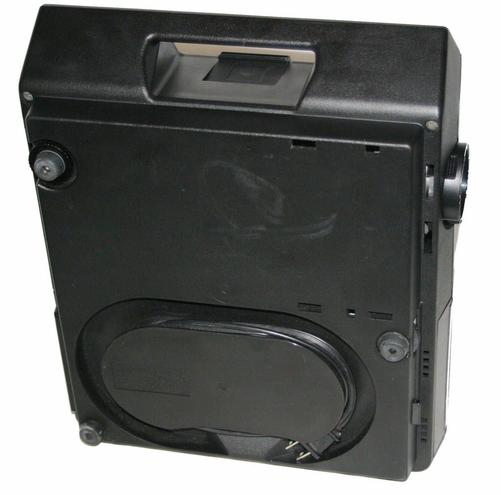 Carousel Projector with Remote Focus and 80-Slide Tray E652