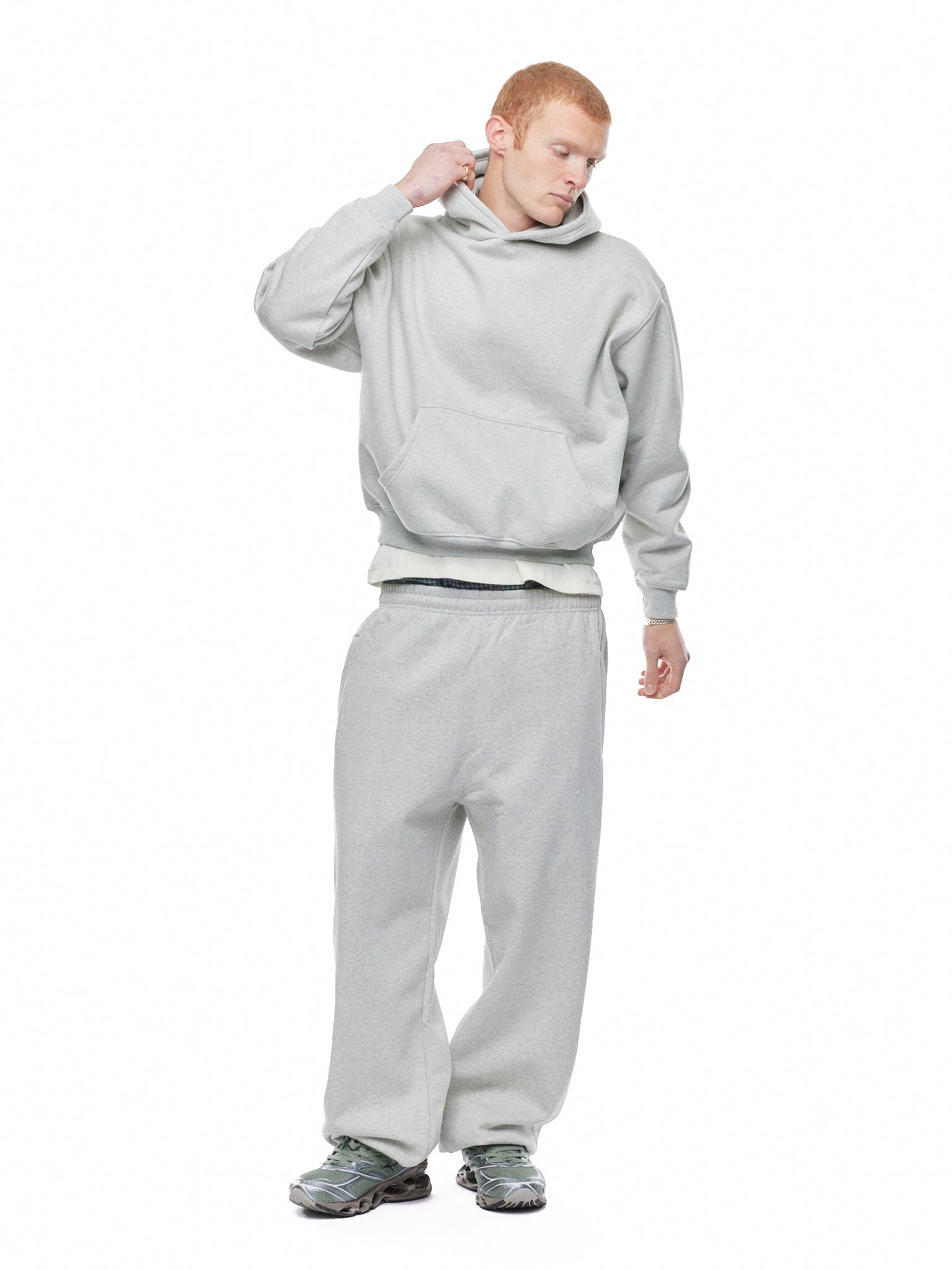 SIGNATURE UNCUFFED JOGGERS -  GREY