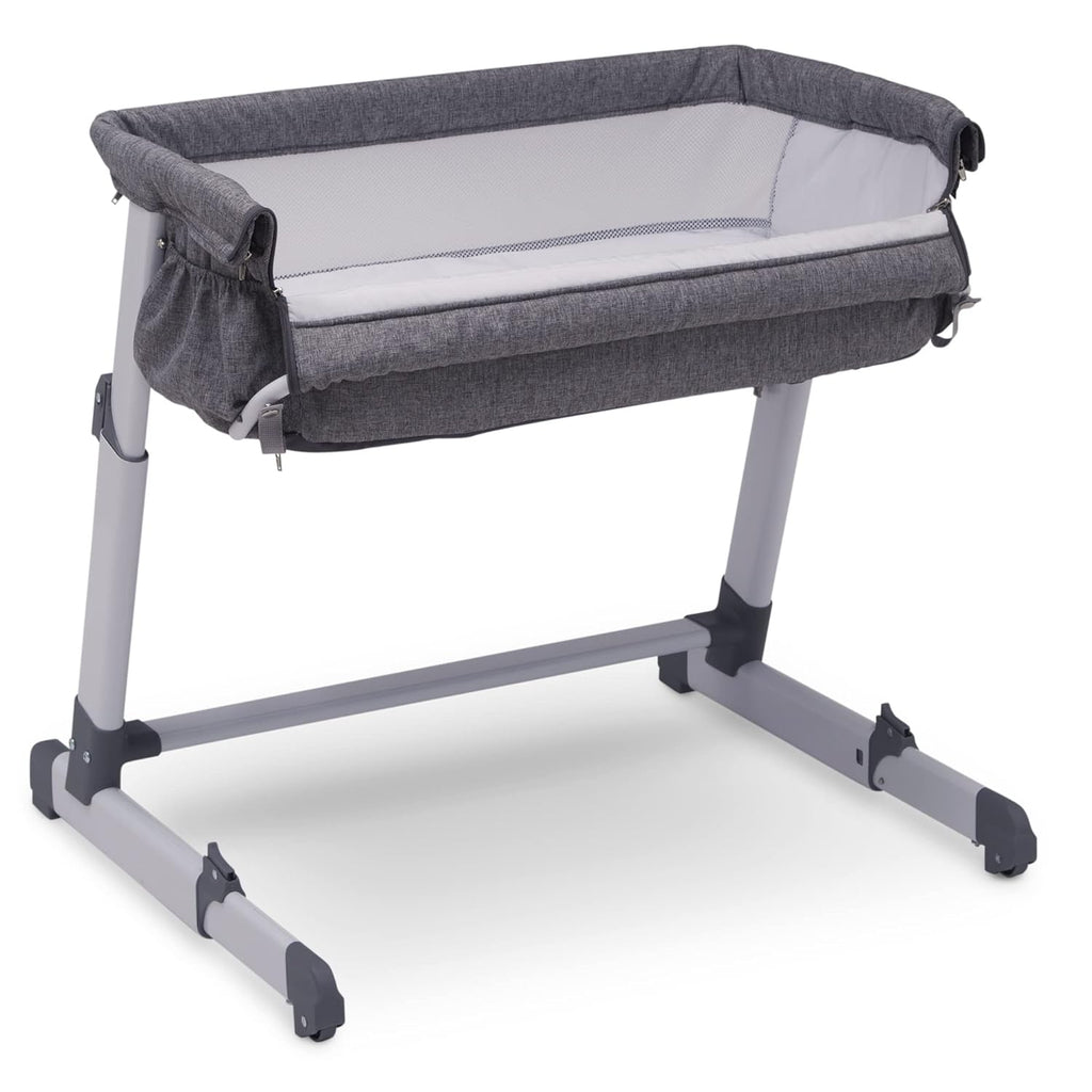 Grey Portable Baby Bassinet with Breathable Mesh T620