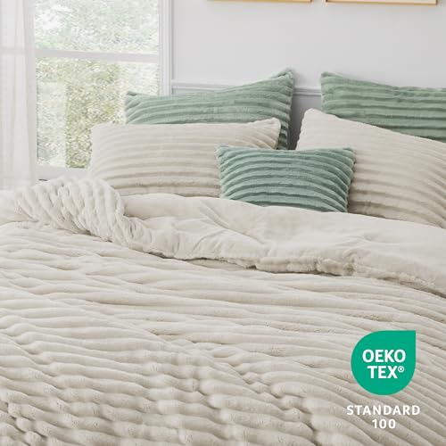 King Size Cream White Faux Fur Comforter Set with 2 Pillowcases X701