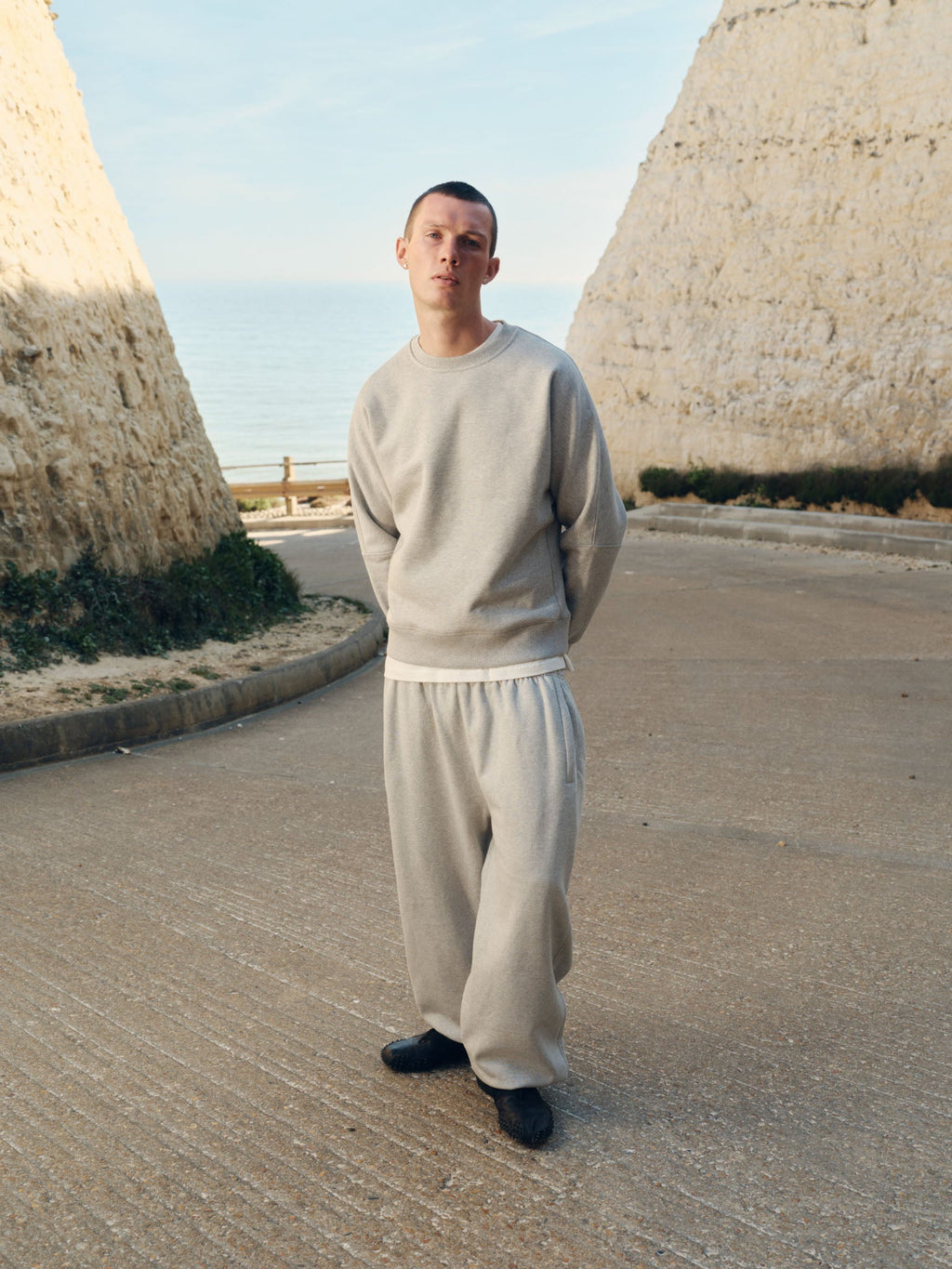 SIGNATURE CUFFED JOGGERS - GREY