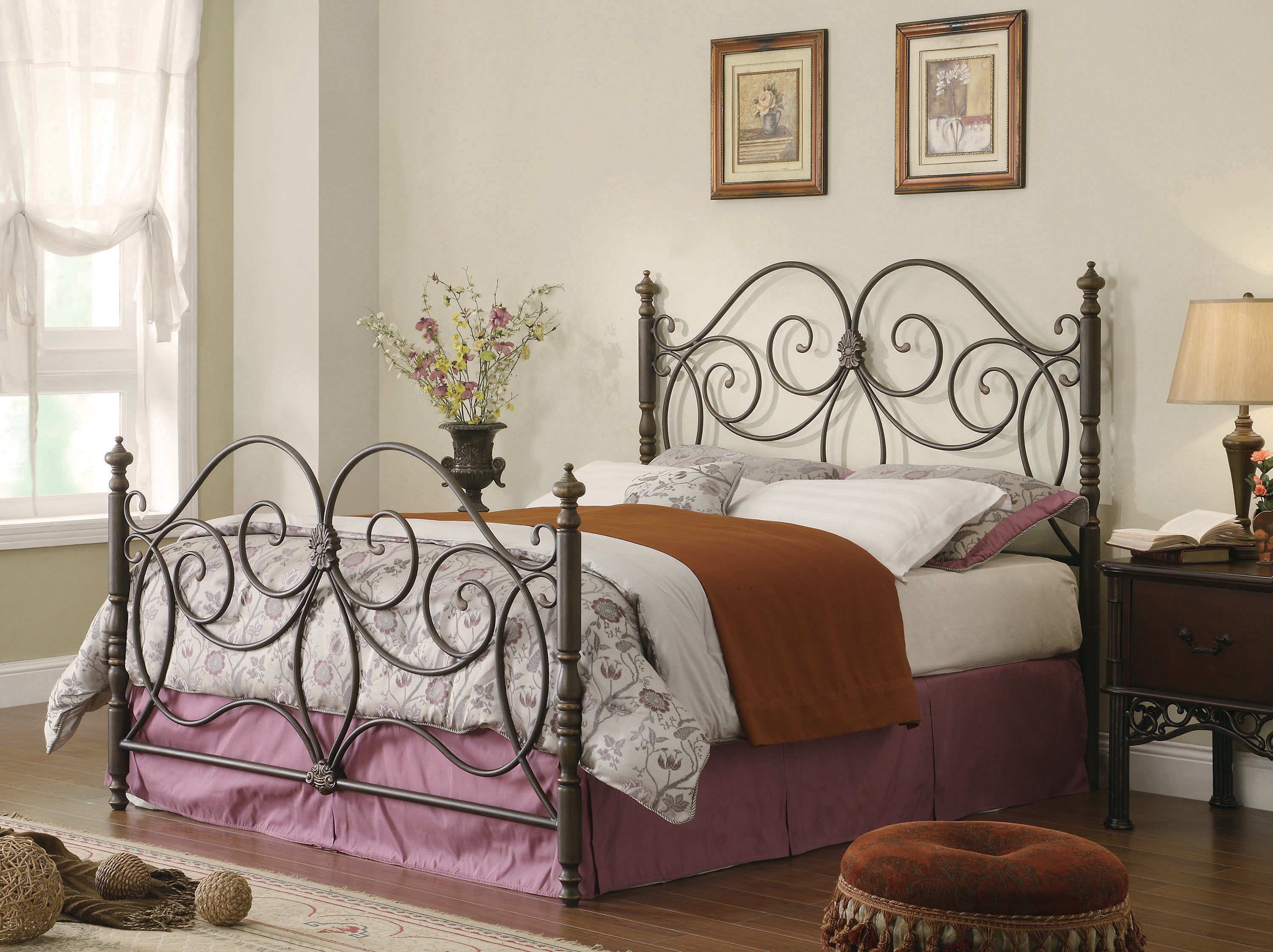 Dark Bronze Metal Scroll Bed M84380