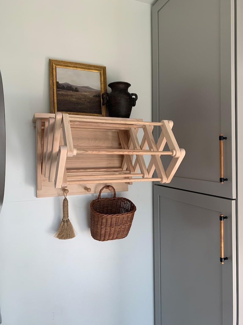 21” x 16” Collapsable Wooden Wall Mounted Drying Rack with Peg Hooks K54234