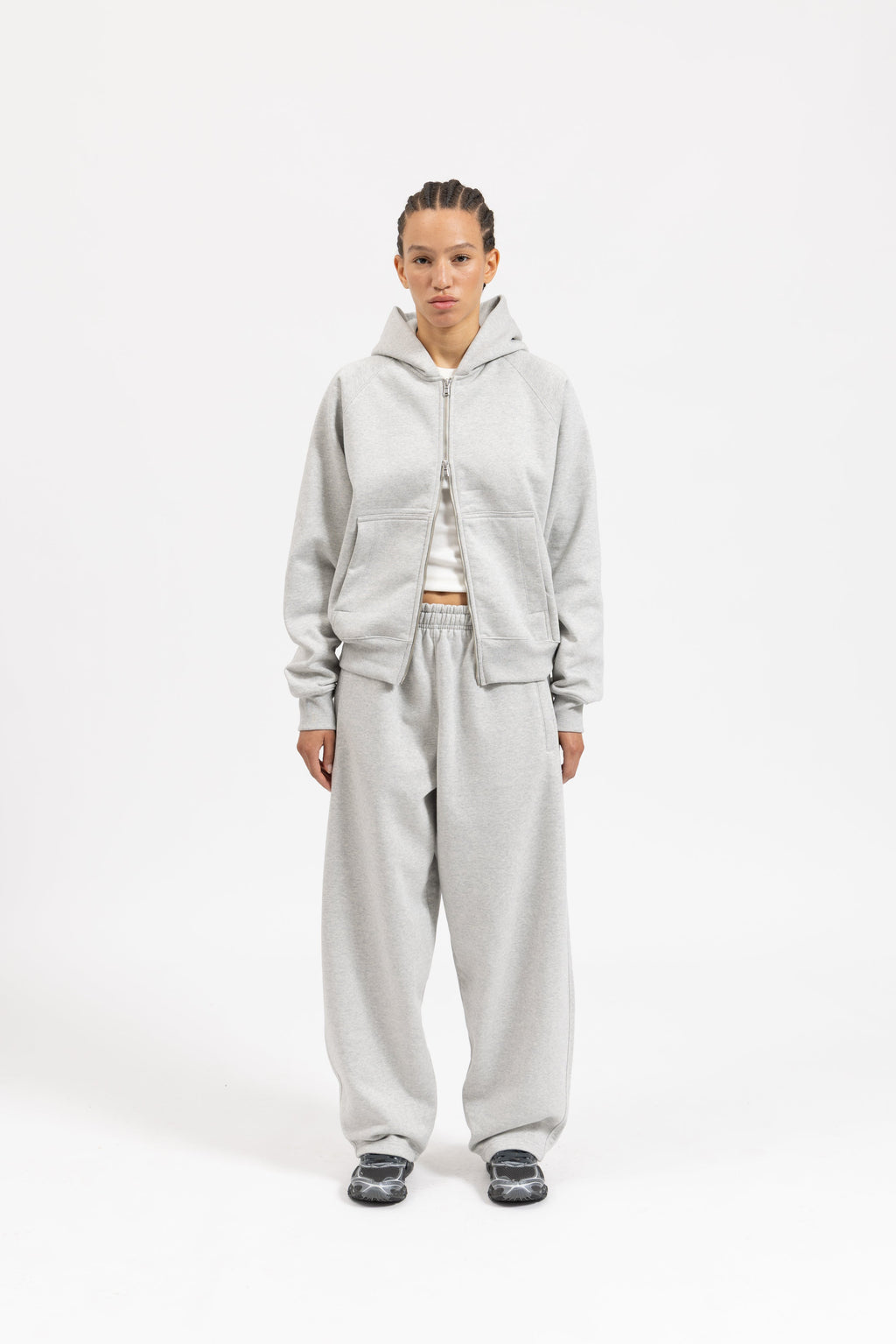 SIGNATURE UNCUFFED JOGGERS -  GREY