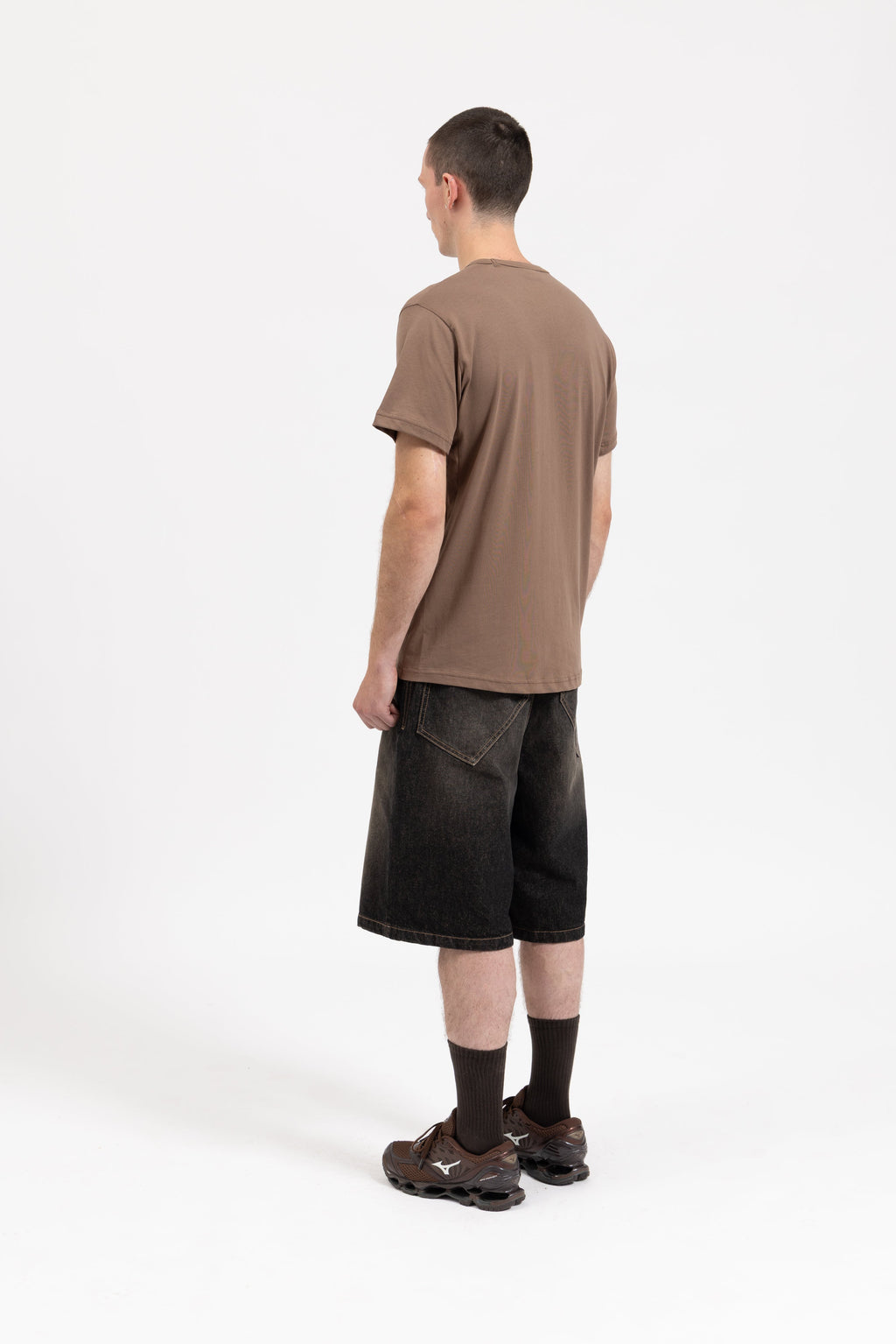 SIGNATURE SHORT SLEEVE T-SHIRT - BROWN